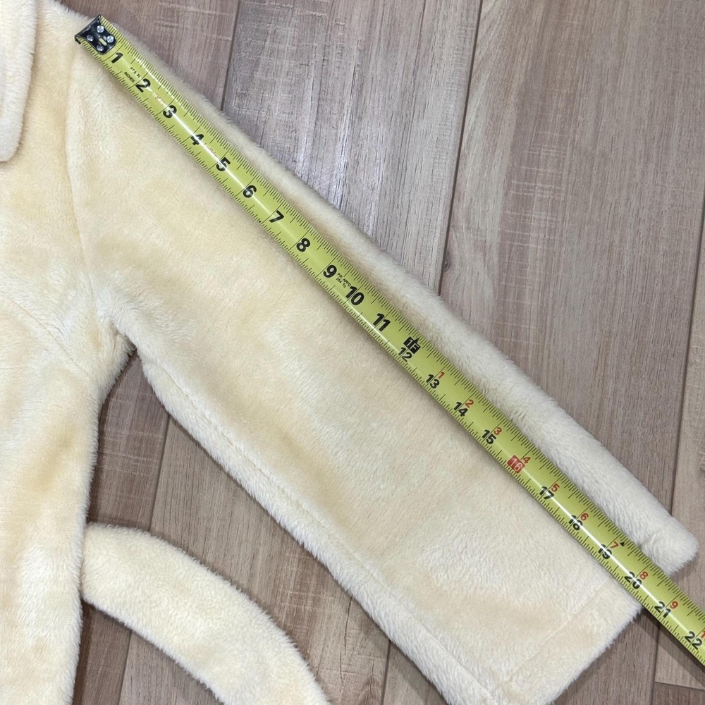 Vintage Fuzzy Robe cream colored long sleeve Plush belted housecoat with pockets - Picture 8 of 9